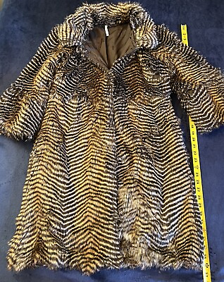 Willow amp; Clay Faux Fur Coat Womens Size Medium Brown Striped 3 4 Length Sleeve $40.00