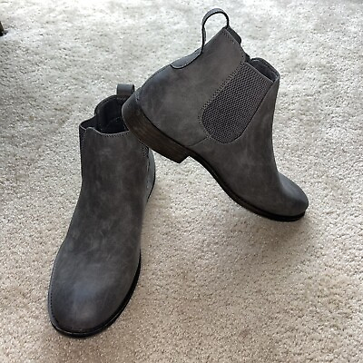 #ad Unbranded Women’s Gray Faux Leather Ankle Booties 10M EUC $14.99