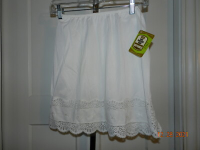 #ad #ad Vintage SEARS THE DOESNT SLIP White Short Slip With Lace Sz S Short half 1 2 NWT $24.99