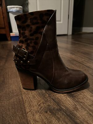 #ad New Boots Size 6 1 2 $25.00