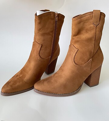 #ad Ankle boots. Size 7 1 2 Women’s $39.99