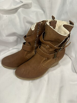 #ad women#x27;s boots size 8 W brown zip up wedged $25.00