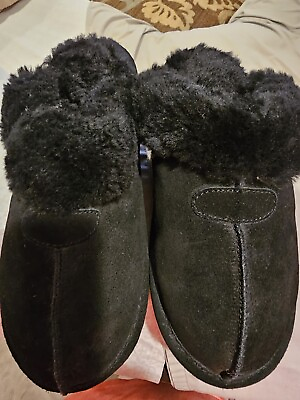 Bearpaw slippers size 7 BLACK $20.00