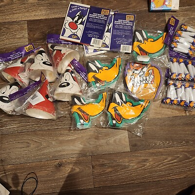 #ad Vintage Party Express Looney Tunes Party Supplies Lot New Hatsetc 160 Pieces $60.00