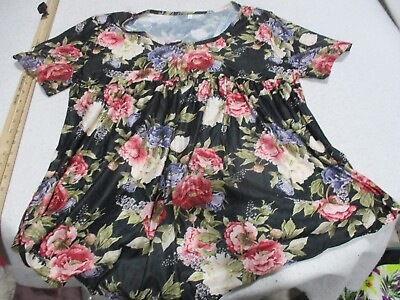 Womens black floral blouse sz 2x $8.60