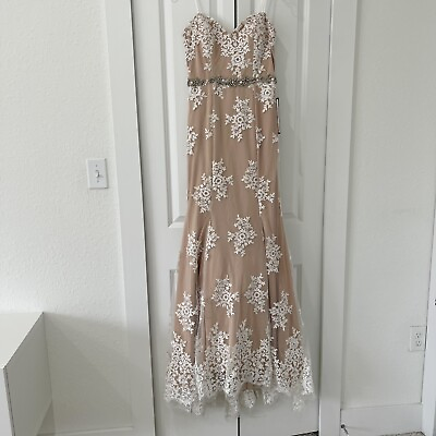 City Studio Maxi Dress Strapless with Train Lace Nude Color Sz 5 NWT Retail $299 $99.00