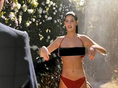 #ad Phoebe Cates opens bikini scene Fast Times at Ridgemont High 8x10 real photo $14.99