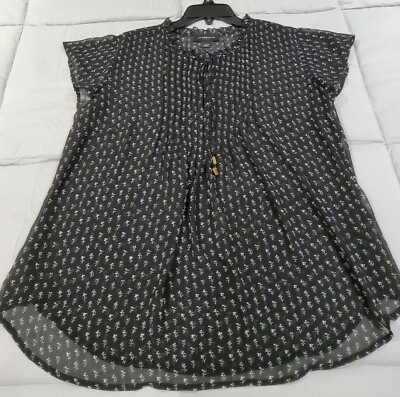 Claiborne Sheer Women#x27;s Career Blouse Size Large Top. NEW $15.00