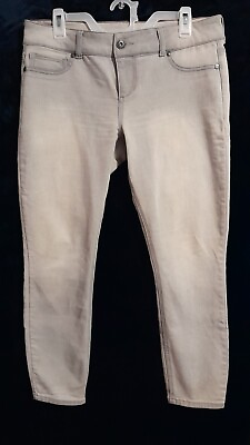 Maurices grey denim size L Short back pockets stretch slim leg jegging jeans $17.99