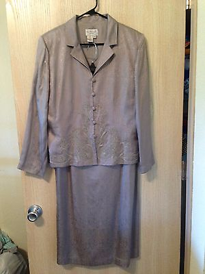 #ad Womans Papell gray silk Skirt Suit 14P Petite $38.50