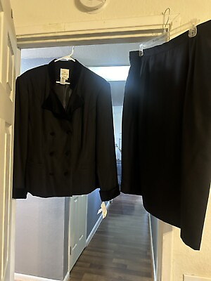 En Avance Women#x27;s 2 Piece Wool Skirt Suit Black Size 20W Velvet Peak Collar NWT $79.99