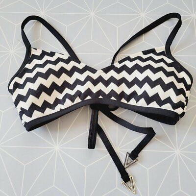 Seafolly Australia Black White Geo Chevron Stripe Bralette Knit Bikini Top Sz. 2 $20.00