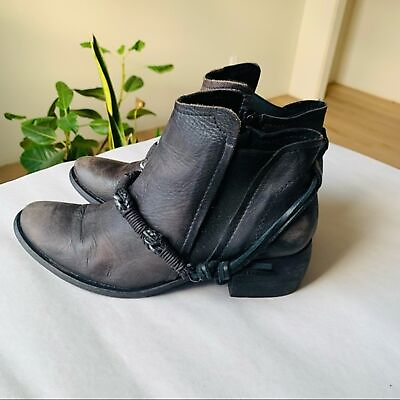 #ad Ankle boots $35.00