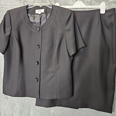 le suit 14 Skirt Suit Black Women#x27;s short sleeve jacket lined $33.00