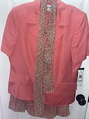 Le Suit Business Classy skirt suit Matching Scarf Size 16 Petal Pushing Rose $49.99