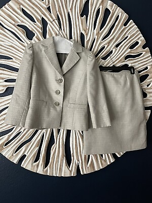 #ad Tahati Arthur Levine Petite Womens suit size 4 beige $40.00