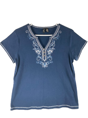 Molly Maxi Petite Henley Neckline Tee Shirt Women#x27;s Size PXL Floral Embroidered $17.10