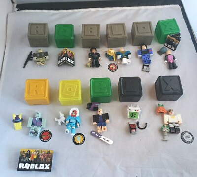 #ad Jazwares Lot of 11 ROBLOX Cubes With 10 Toy Figures amp; Accessories 1 Unused Code $39.99