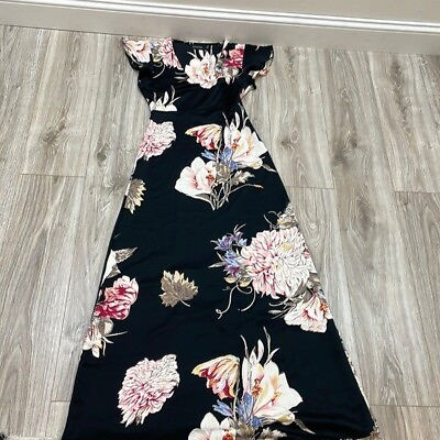 #ad #ad MinkPink black floral mermaid style maxi dress silk like material $49.00