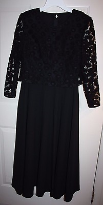 Beautiful Long Women#x27;s Dress $18.95