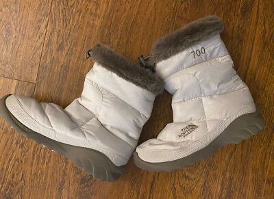 The North Face Womens Size 6 White 700 Goose Down Ankle Snow Boots $55.00