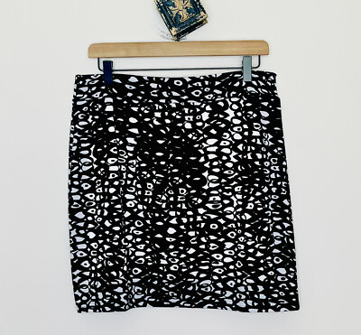Buckhead Betties NWT Black and White Elastic Waist Lightweight Skirt Size XL $15.00