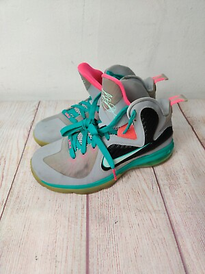 RARE Nike Lebron IX 9 South Beach Size 7Y $59.95