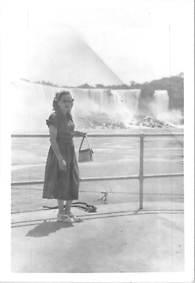 #ad Niagara Falls Canada Pretty Woman Onboard Lady of the Mists 1940s Vintage Photo $12.99