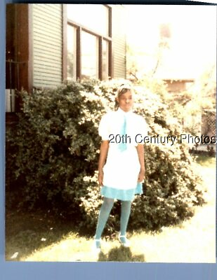 #ad FOUND COLOR PHOTO L 8294 PRETTY BLACK WOMAN IN DRESS POSED BY BUSHES $6.98
