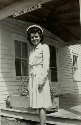 #ad Pretty Woman Linde Haven Sign Porch Dress Bamp;W Photograph 3.25 x 4.5 $9.99