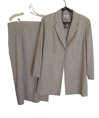 Womens Size 16 Skirt Suit Light Pale Gray Grey Blazer Jacket amp; Skirt EXC Cond $41.00