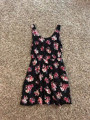 #ad Forever 21 super cute floral dress with cut open back size medium $15.00