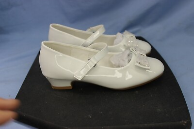 NEW STELLE Brand Girls White Dress Shoes. Size 3ML $21.25