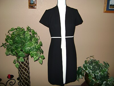 WOMAN#x27;S BLACK amp; CREAM COLORED quot;FOREVERquot; DRESS size quot;6quot; VERY CLASSY $6.99