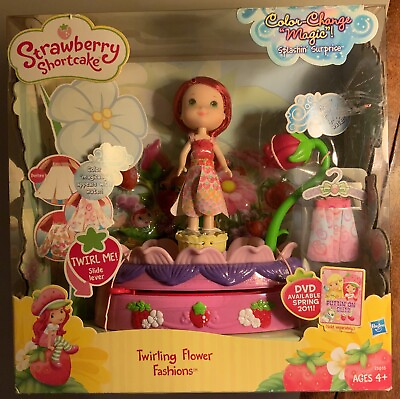 #ad Strawberry Shortcake TWIRLING FLOWER FASHIONS Color Change quot;Magicquot; New 2010 $40.00