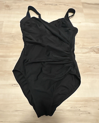 MIRACLESUIT Women 10 Swimsuit One Piece Underwire Ruched Black $25.99