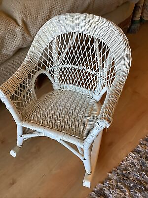 Vintage White wicker Child rocking chair cute 21” Tall $79.95