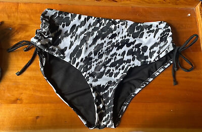 Bar III Women#x27;s Large Black amp;White Bikini Bottoms High Waist Ruched Side NEW $6.99