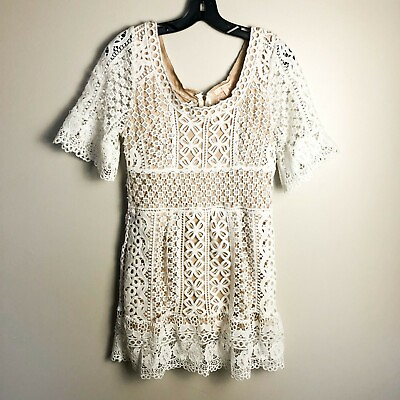 Hidden Label Crochet Lace Nude White Cocktail Special Occasion Dress Medium $30.00