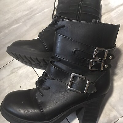 #ad size 7 1 2 black boots $14.99